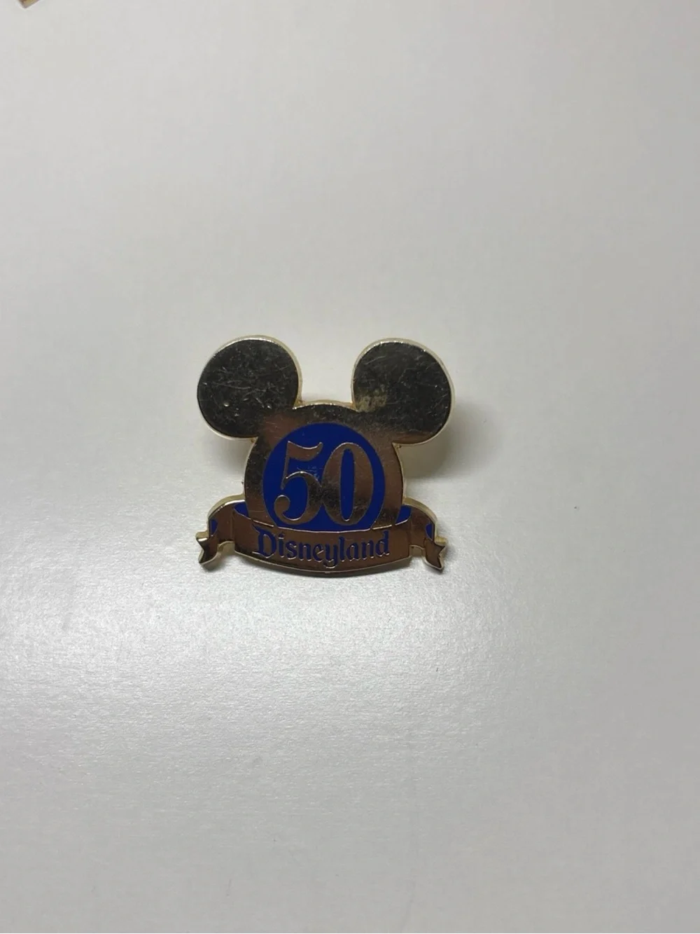Disneyland/Disney World Collectible Pin Lot